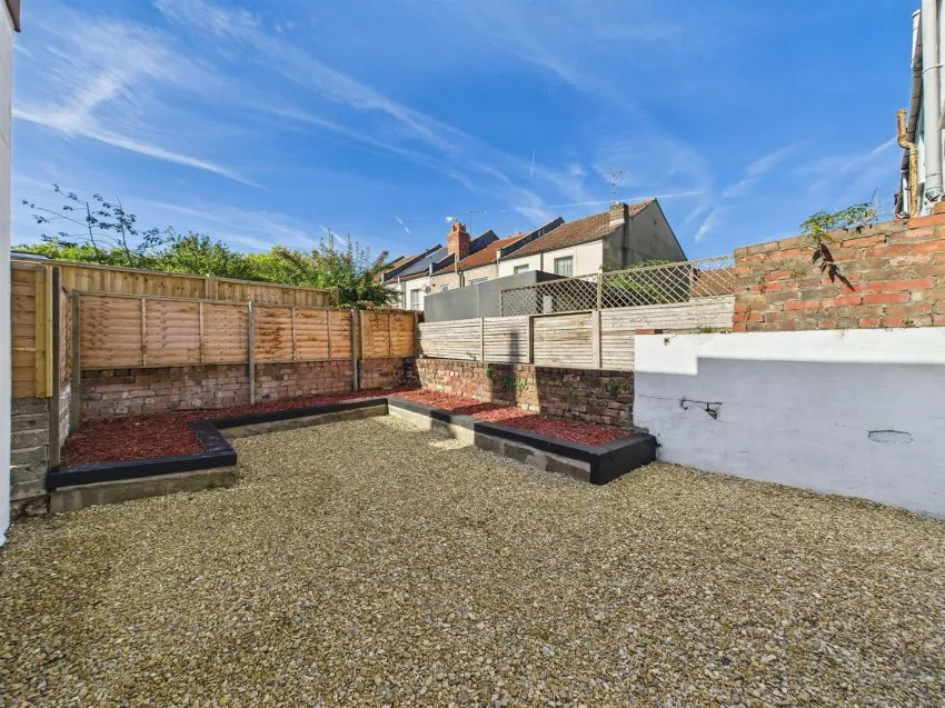 29, Mogg Street, St Werburghs, Bristol, BS2 9UB
