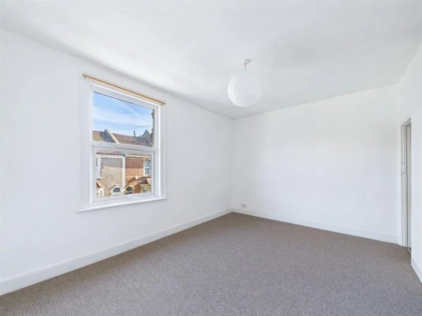 29, Mogg Street, St Werburghs, Bristol, BS2 9UB
