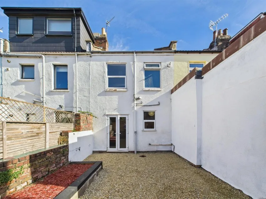 29, Mogg Street, St Werburghs, Bristol, BS2 9UB