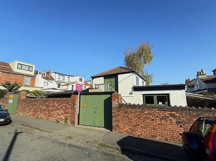 Thomas Yard, Bishop Road, Bishopston, Bristol, BS7 8LS