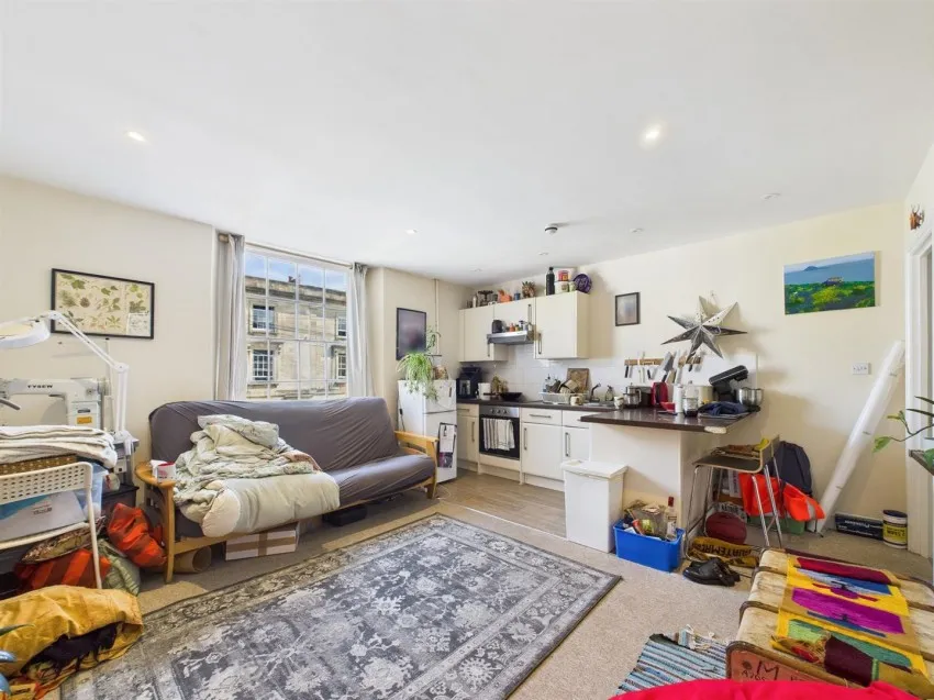 6,
                                Clevedon Terrace, Cotham,
                                Bristol, BS6 5TX