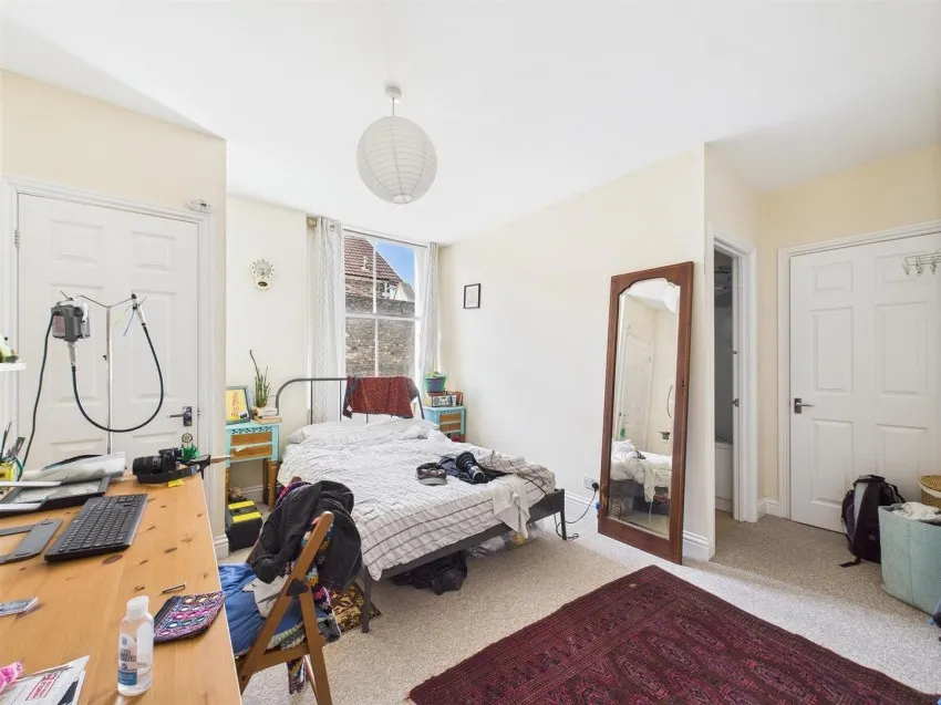 6,
                                Clevedon Terrace, Cotham,
                                Bristol, BS6 5TX