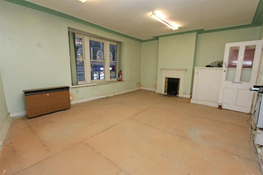 729, Fishponds Road, Fishponds, Bristol, BS16 3UW