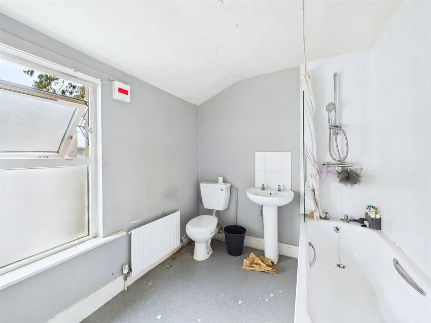 16, St Marks Grove, Easton, Bristol, BS5 0LJ