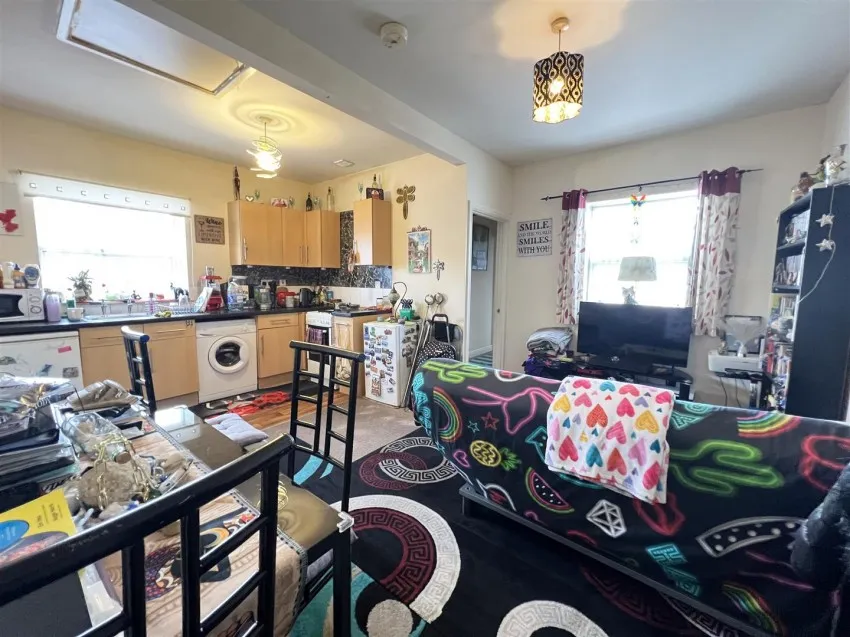 147, Two Mile Hill Road, Kingswood, Bristol, BS15 1BG
