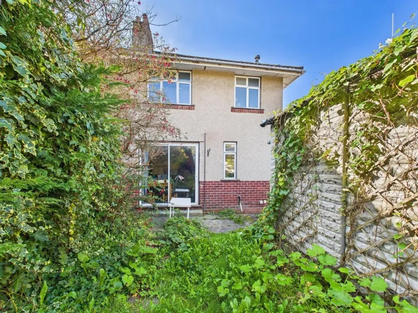 60, Monks Park Avenue, Horfield, Bristol, BS7 0UH