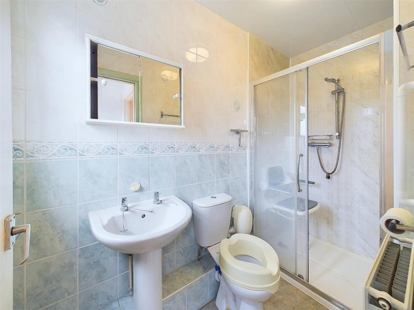 18, Kennard Road, Kingswood, Bristol, BS15 8AA
