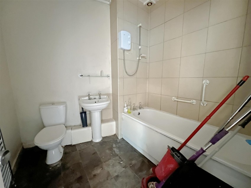 Flat 1, 41 Chaplin Road, Easton, Bristol, BS5 0JT