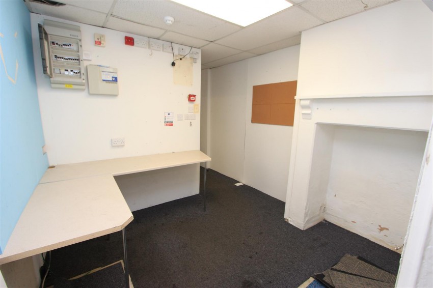 729, Fishponds Road, Fishponds, Bristol, BS16 3UW