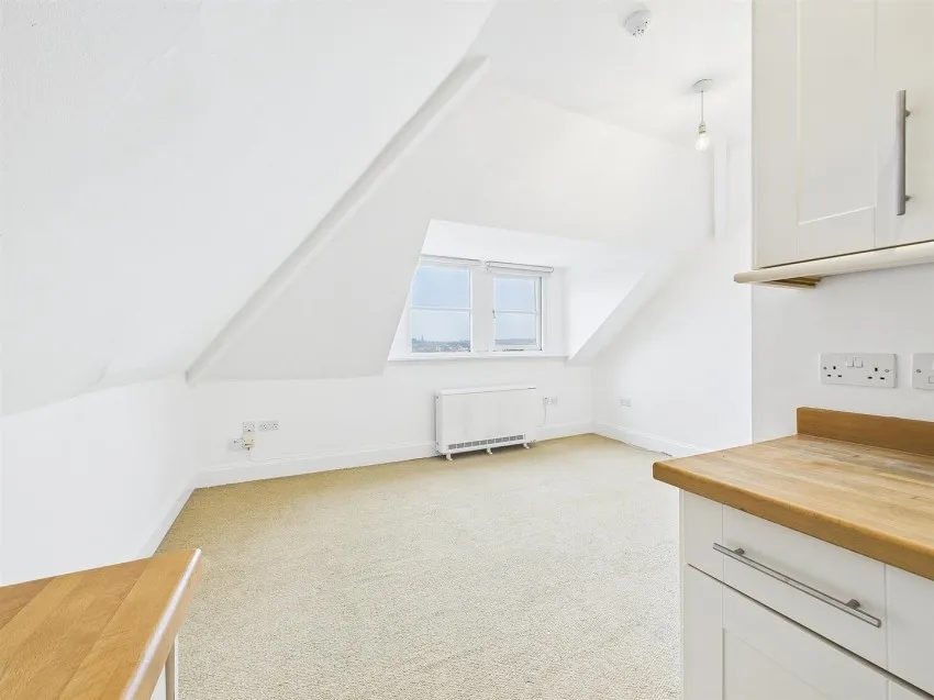 Flat 7, 2 Redland Court Road, Redland, Bristol, BS6 7EE