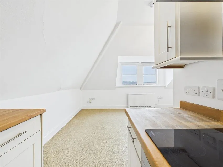 Flat 7, 2 Redland Court Road, Redland, Bristol, BS6 7EE
