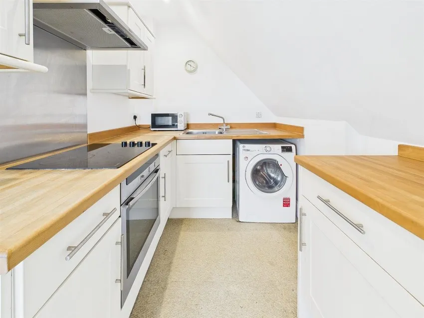 Flat 7, 2 Redland Court Road, Redland, Bristol, BS6 7EE