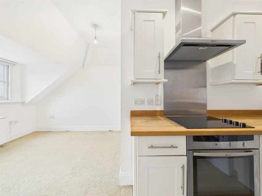 Flat 7, 2 Redland Court Road, Redland, Bristol, BS6 7EE