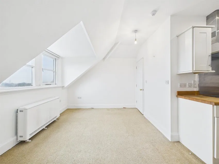 Flat 7, 2 Redland Court Road, Redland, Bristol, BS6 7EE