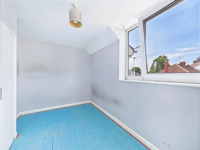 2, Rudgleigh Avenue, Pill, Bristol, BS20 0DU