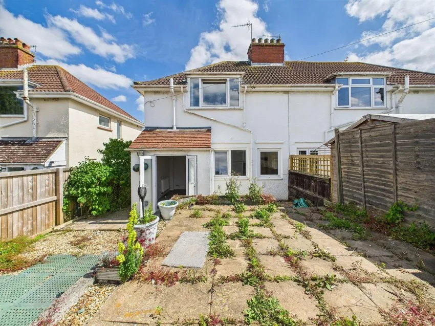 2, Rudgleigh Avenue, Pill, Bristol, BS20 0DU
