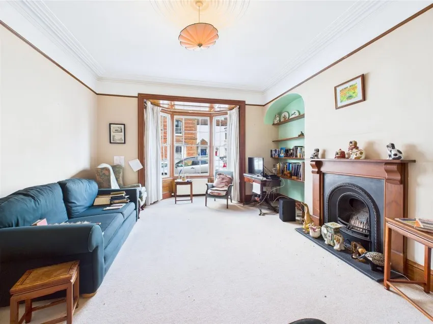 Lion House, 9 Castle Street, Thornbury, Bristol, BS35 1HA