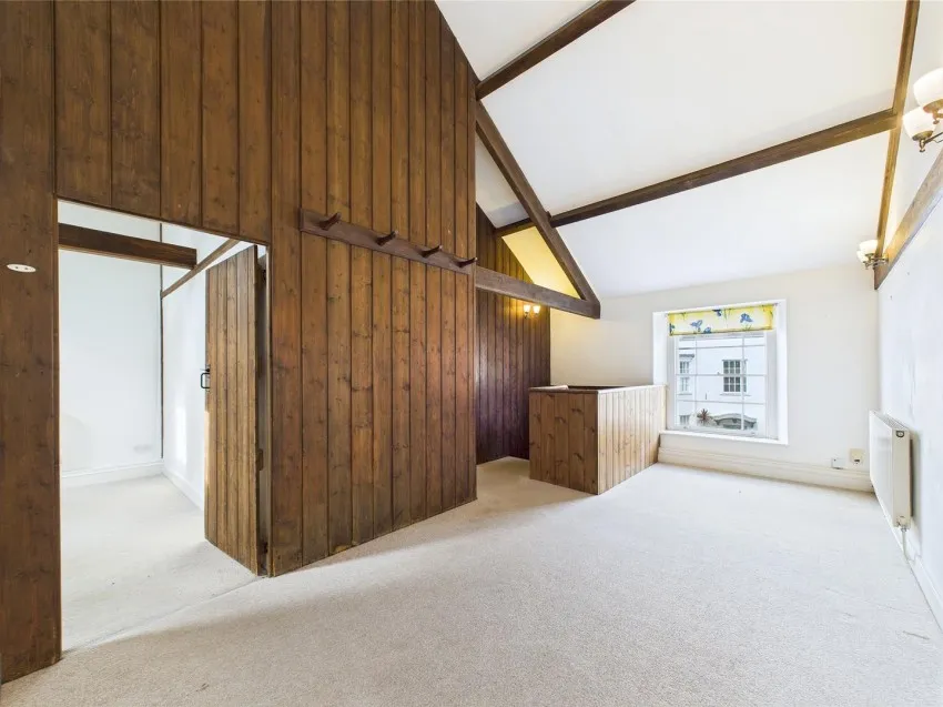 Lion House, 9 Castle Street, Thornbury, Bristol, BS35 1HA