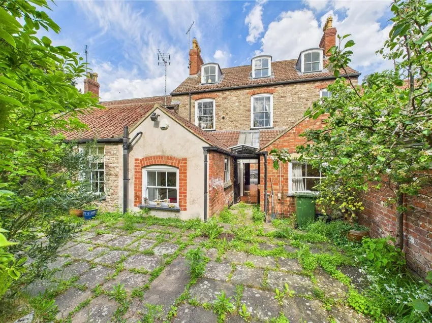 Lion House, 9 Castle Street, Thornbury, Bristol, BS35 1HA