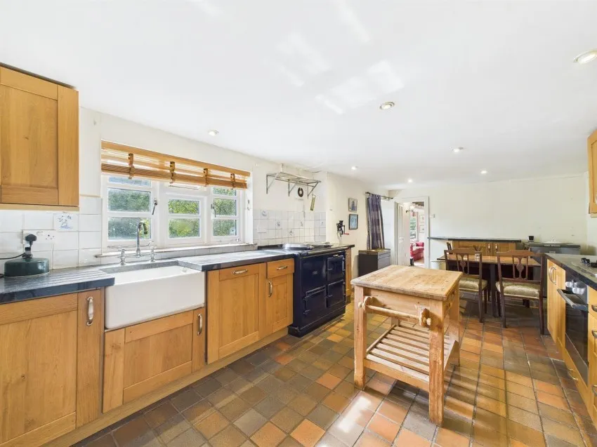 Wayside, Street End Lane, Blagdon, Bristol, BS40 7TW