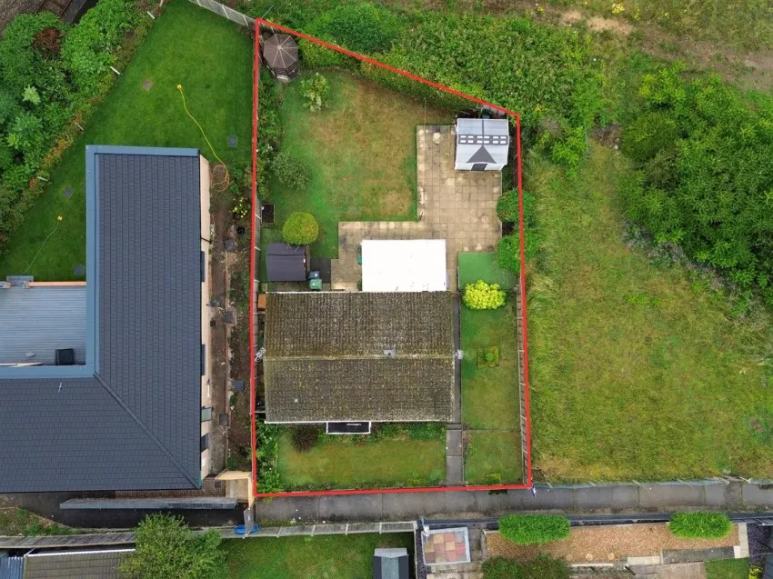 15,
                                Hadrian Close, Stoke Bishop,
                                Bristol, BS9 1DZ