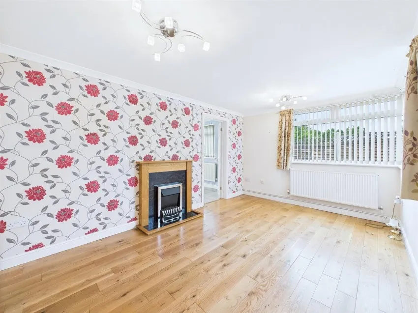 15,
                                Hadrian Close, Stoke Bishop,
                                Bristol, BS9 1DZ