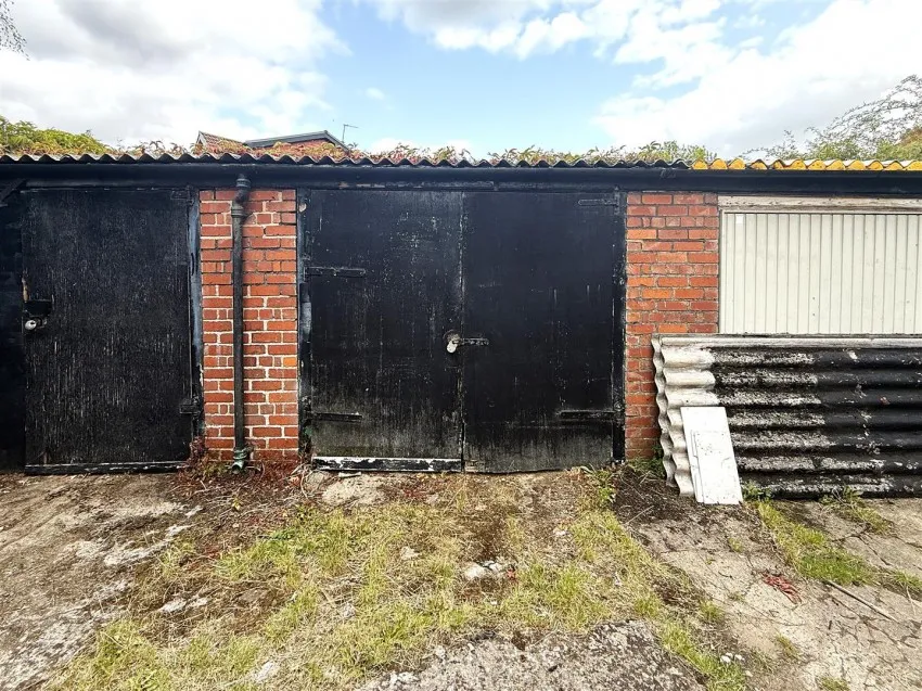 Garages off,
                                Palmerston Road, Redland,
                                Bristol, BS6 7RH