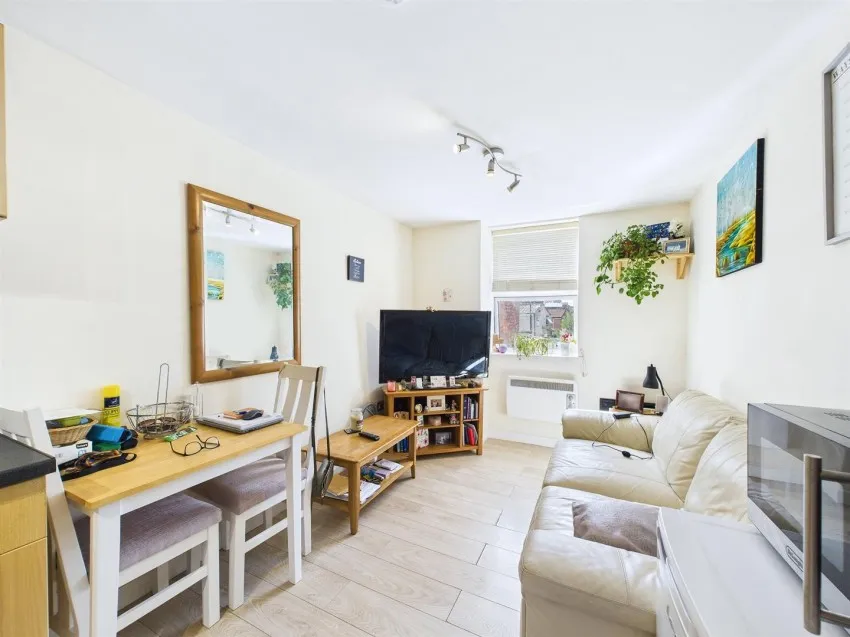 1-3, Victoria Parade, St George, Bristol, BS5 9DZ