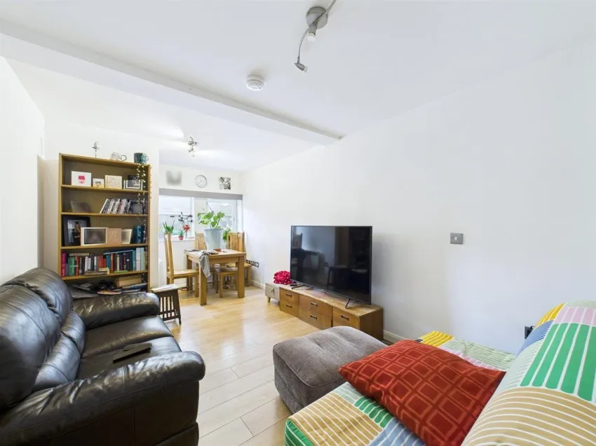 1-3, Victoria Parade, St George, Bristol, BS5 9DZ