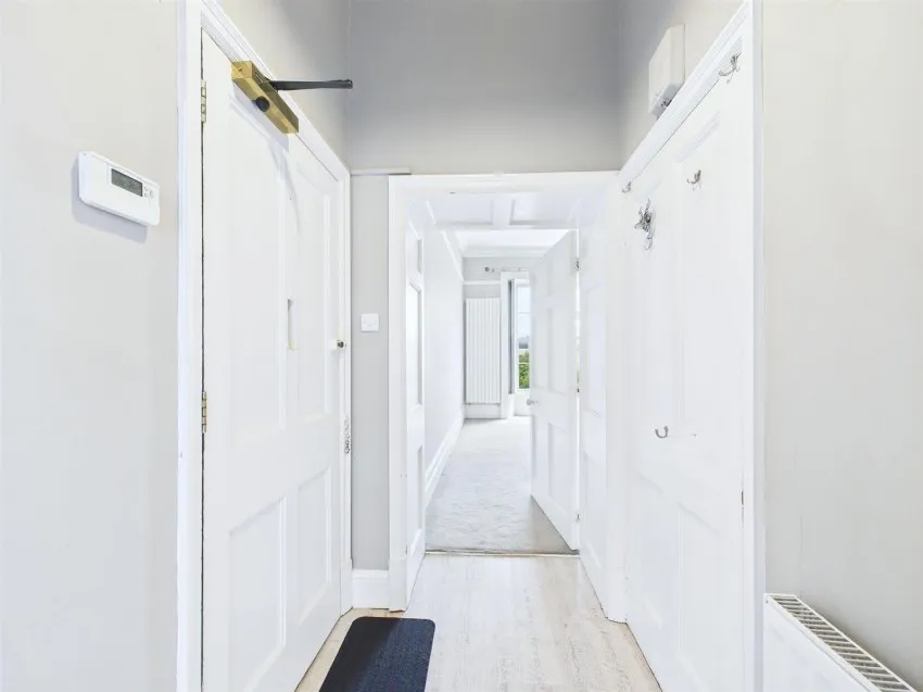 Flat 5, 42,
                                Caledonia Place, Clifton,
                                Bristol, BS8 4DN