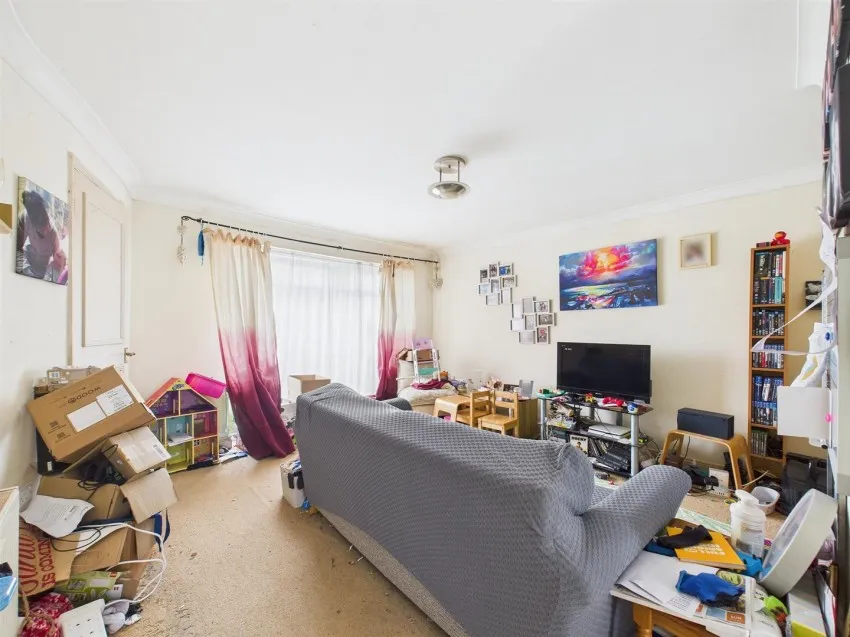 4,
                                Dinder Close, Nailsea,
                                Bristol, BS48 4LZ