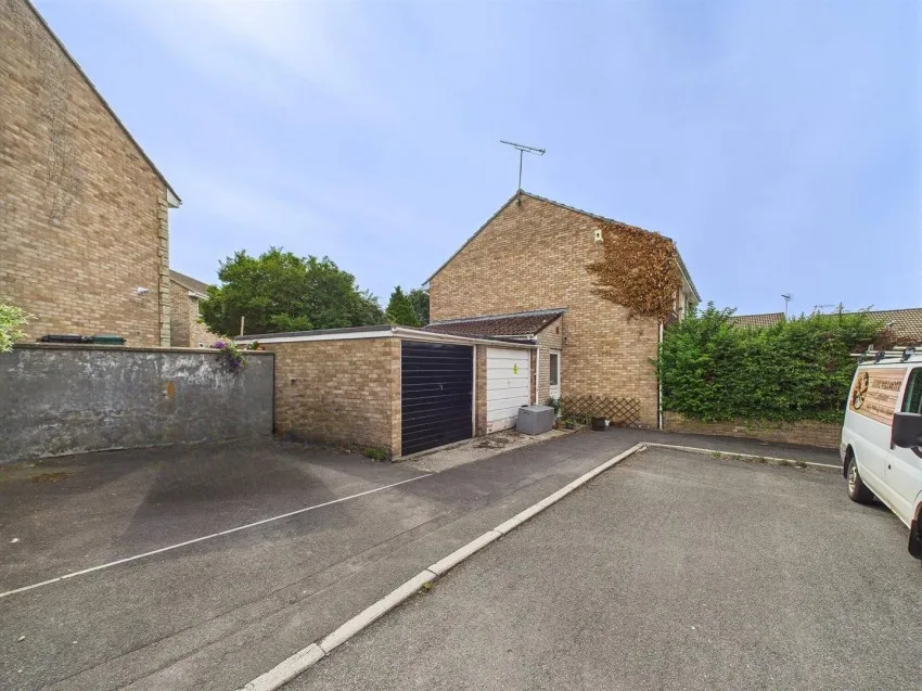 4,
                                Dinder Close, Nailsea,
                                Bristol, BS48 4LZ