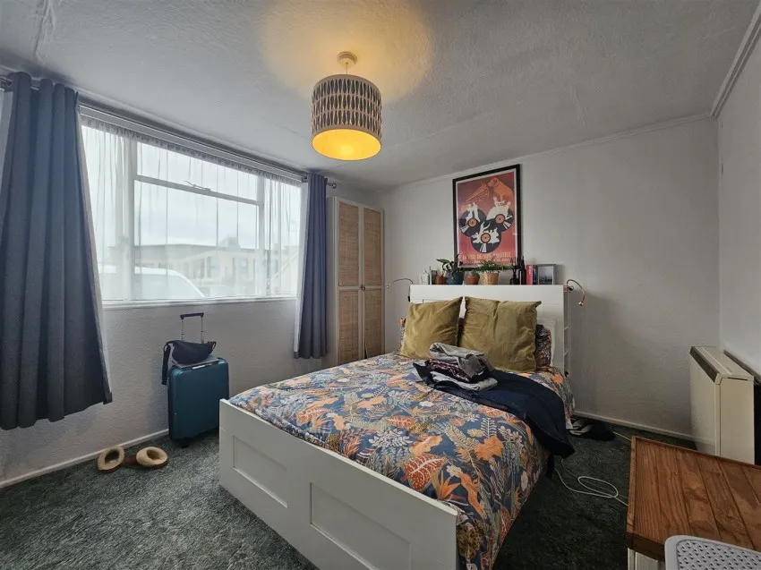 23,
                                St. Lucia Crescent, Horfield,
                                Bristol, BS7 0XR