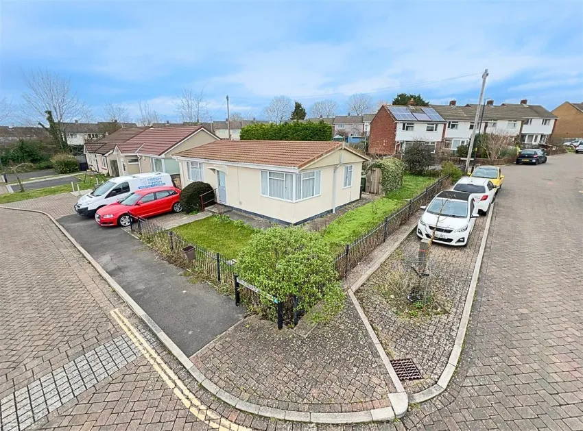 23,
                                St. Lucia Crescent, Horfield,
                                Bristol, BS7 0XR