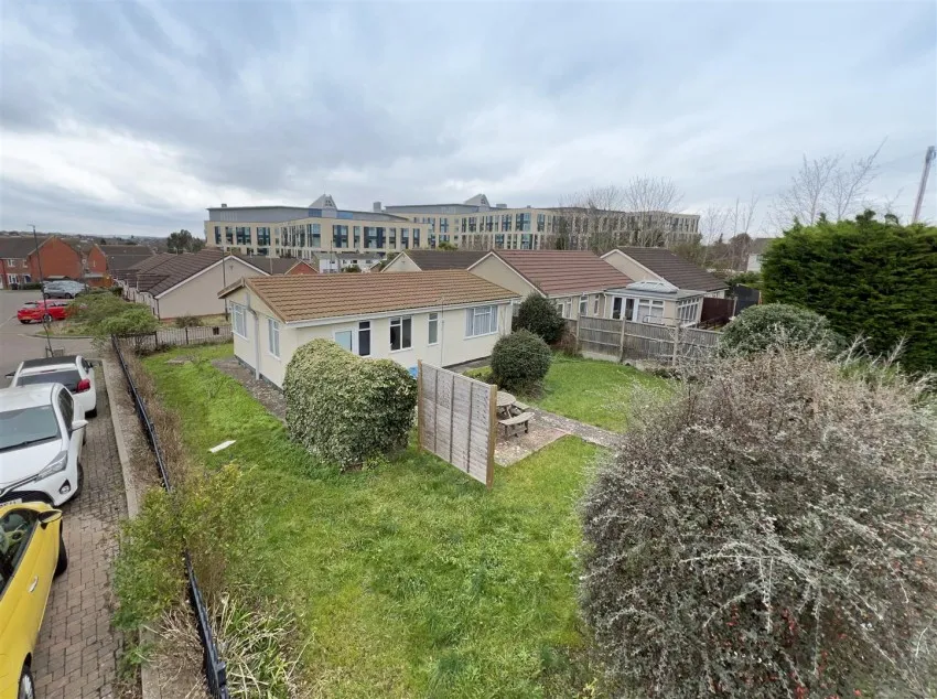 23,
                                St. Lucia Crescent, Horfield,
                                Bristol, BS7 0XR
