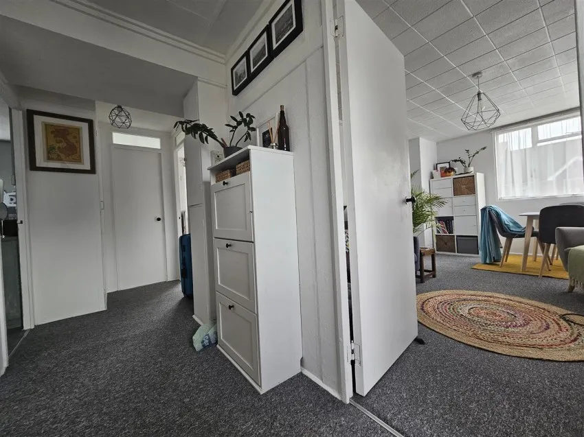 23,
                                St. Lucia Crescent, Horfield,
                                Bristol, BS7 0XR