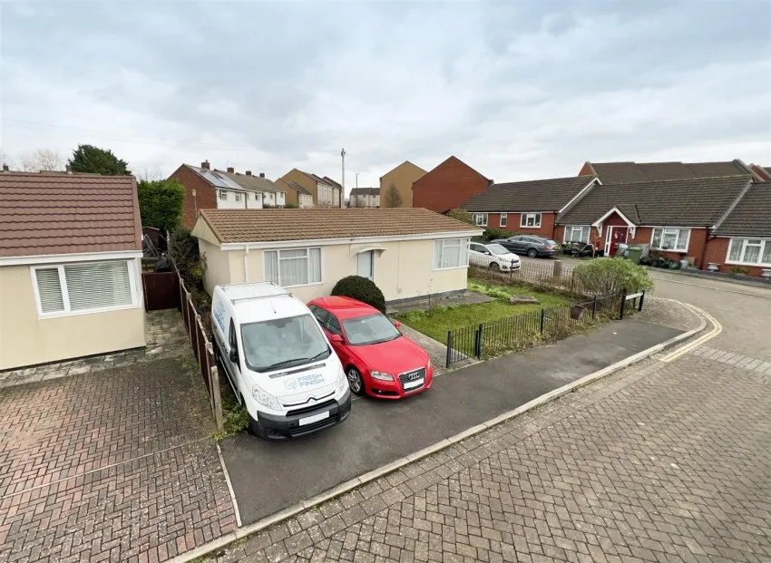 23,
                                St. Lucia Crescent, Horfield,
                                Bristol, BS7 0XR