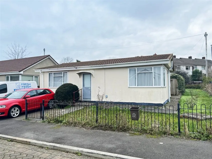 23,
                                St. Lucia Crescent, Horfield,
                                Bristol, BS7 0XR