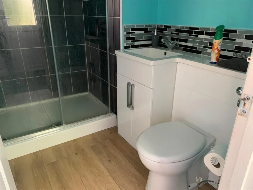 625,
                                Fishponds Road, Fishponds,
                                Bristol, BS16 3BA