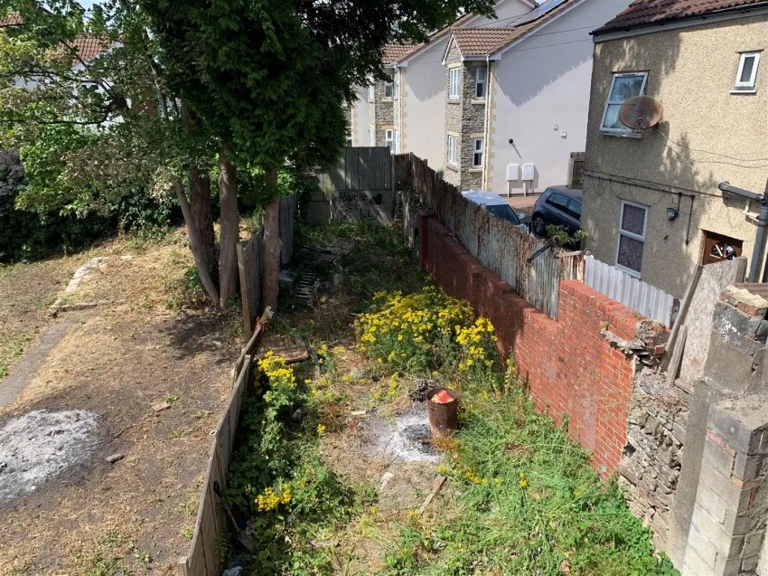 625,
                                Fishponds Road, Fishponds,
                                Bristol, BS16 3BA