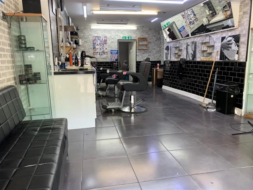 625,
                                Fishponds Road, Fishponds,
                                Bristol, BS16 3BA