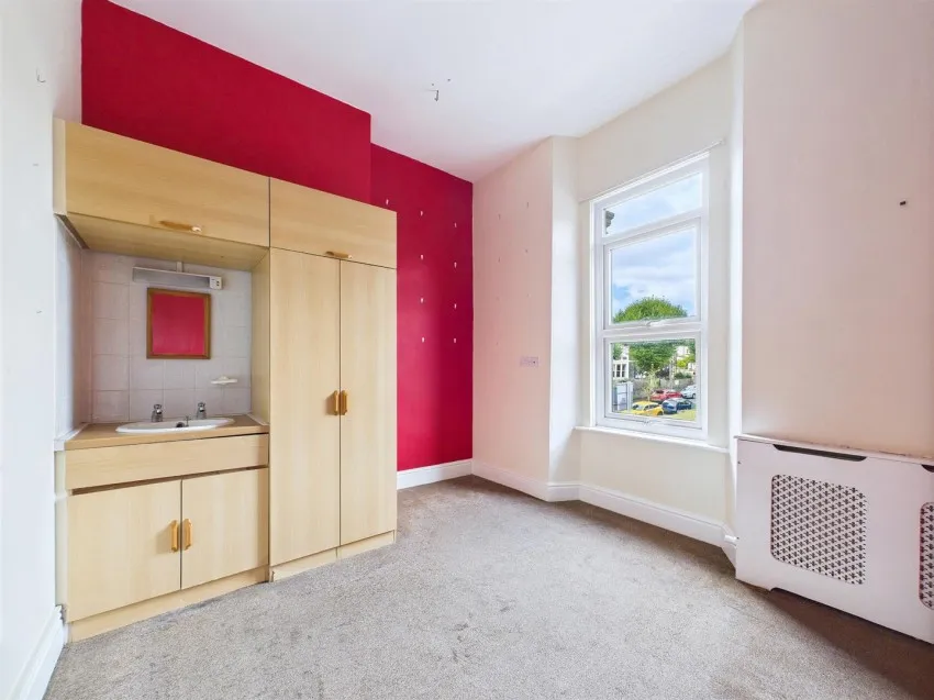 487,
                                Gloucester Road, Horfield,
                                Bristol, BS7 8UA