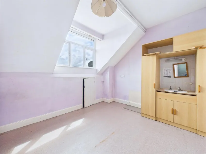 487,
                                Gloucester Road, Horfield,
                                Bristol, BS7 8UA