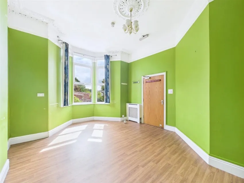 487,
                                Gloucester Road, Horfield,
                                Bristol, BS7 8UA