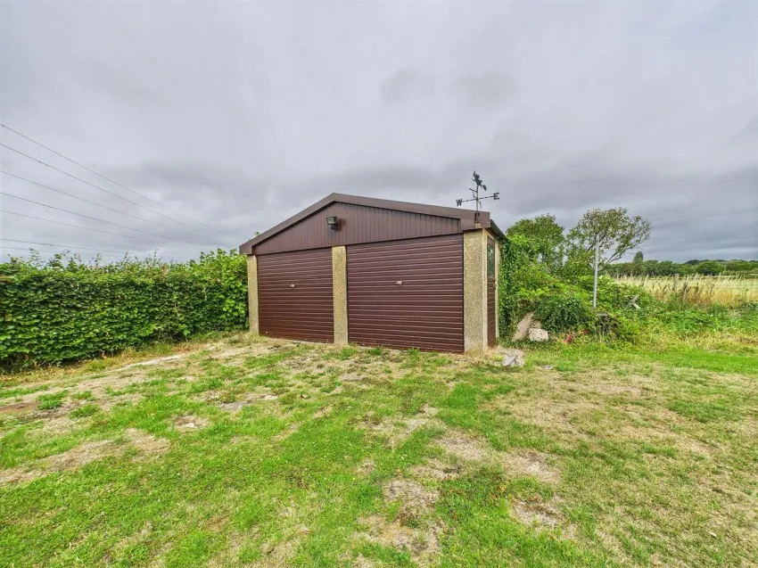 Austreclive,
                                Passage Road, Aust,
                                Bristol, BS35 4BG