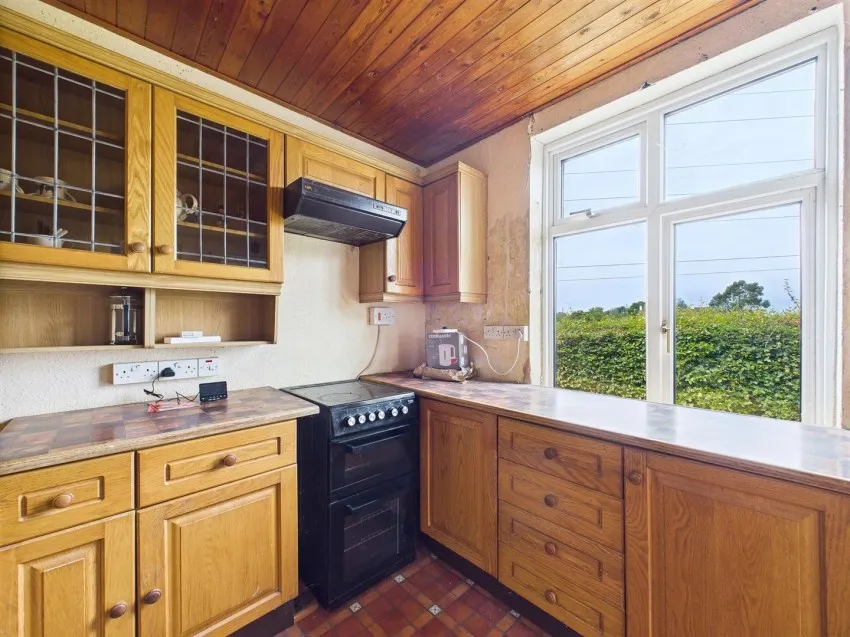 Austreclive,
                                Passage Road, Aust,
                                Bristol, BS35 4BG
