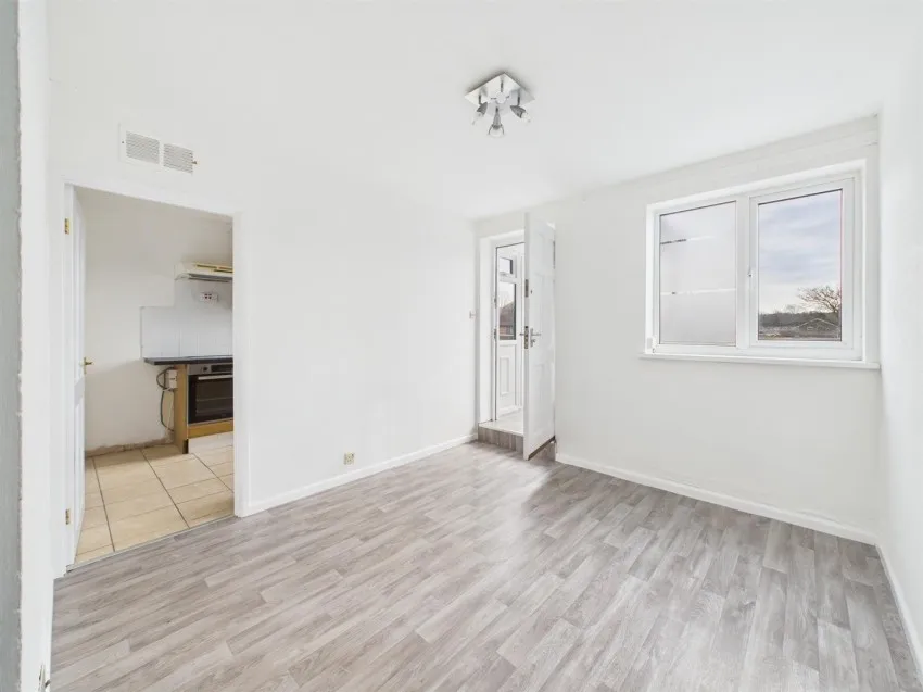 21,
                                Abbotswood, Yate,
                                Bristol, BS37 4NG