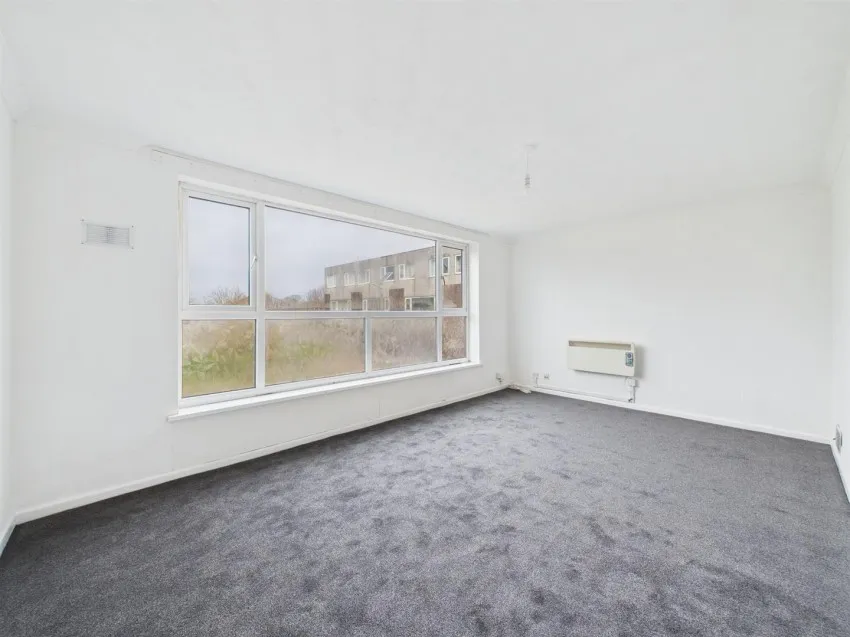 21,
                                Abbotswood, Yate,
                                Bristol, BS37 4NG