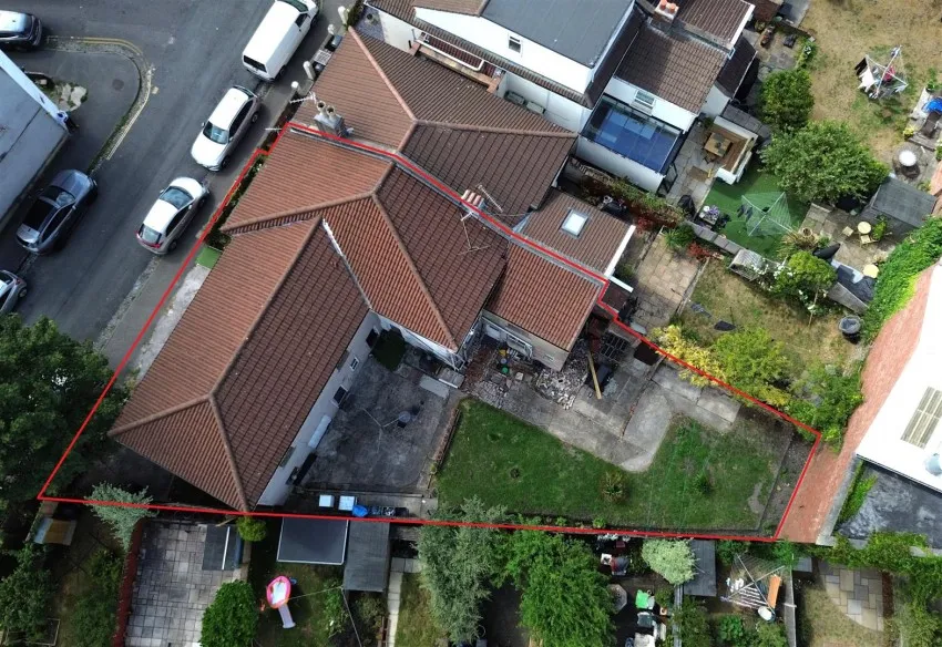5,
                                Ash Road, Bishopston,
                                Bristol, BS7 8RN