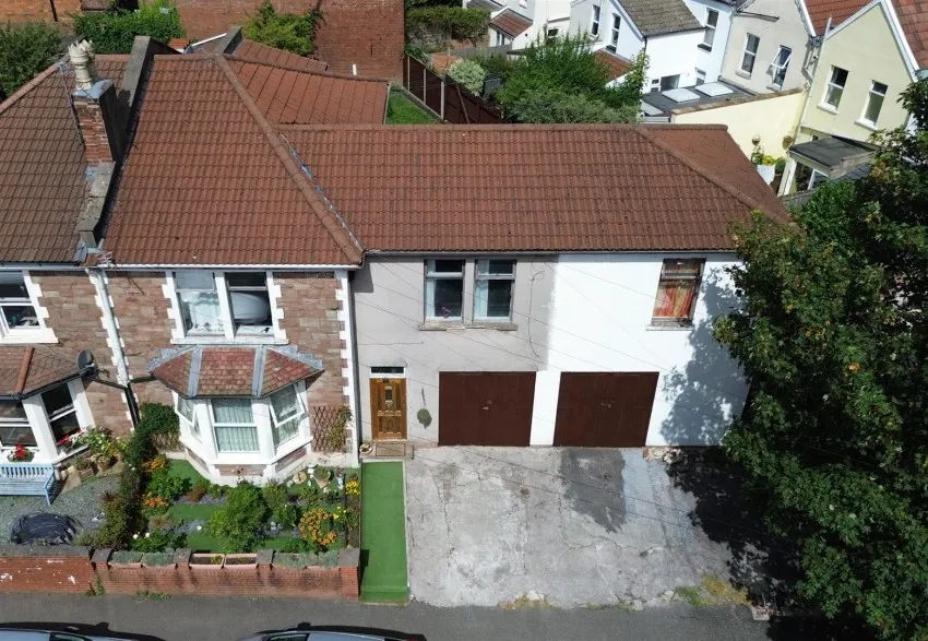 5,
                                Ash Road, Bishopston,
                                Bristol, BS7 8RN